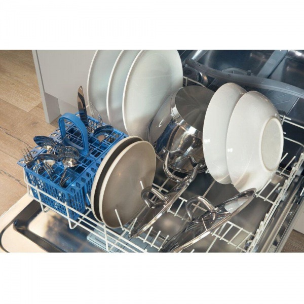 Indesit DIF04B1 13 Place Integrated Dishwasher
